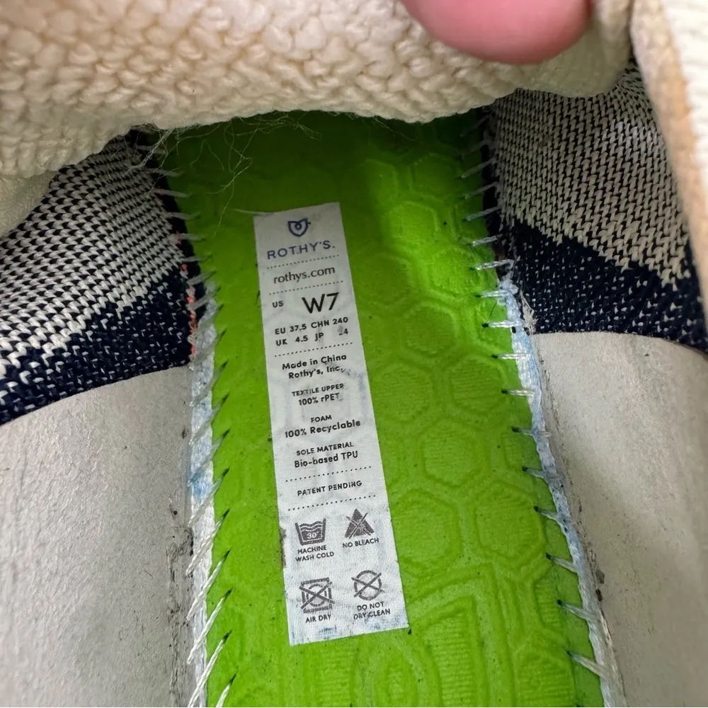 Rothy’s The Classic Lace Up Sneaker in Cream and Navy Size 7 - Image 9