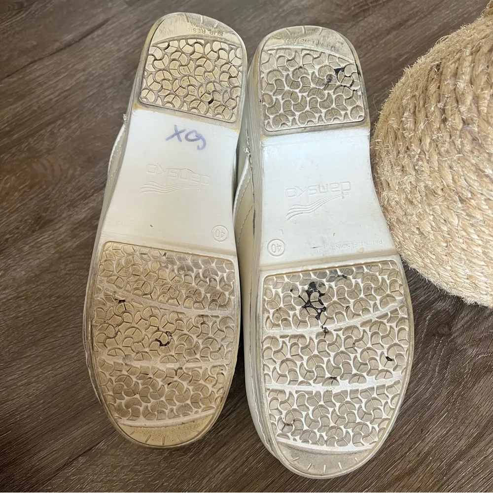 Dansko XP Women's Size eu 40 Shoes White Leather Nursing Comfort Slip On Clogs - Image 9