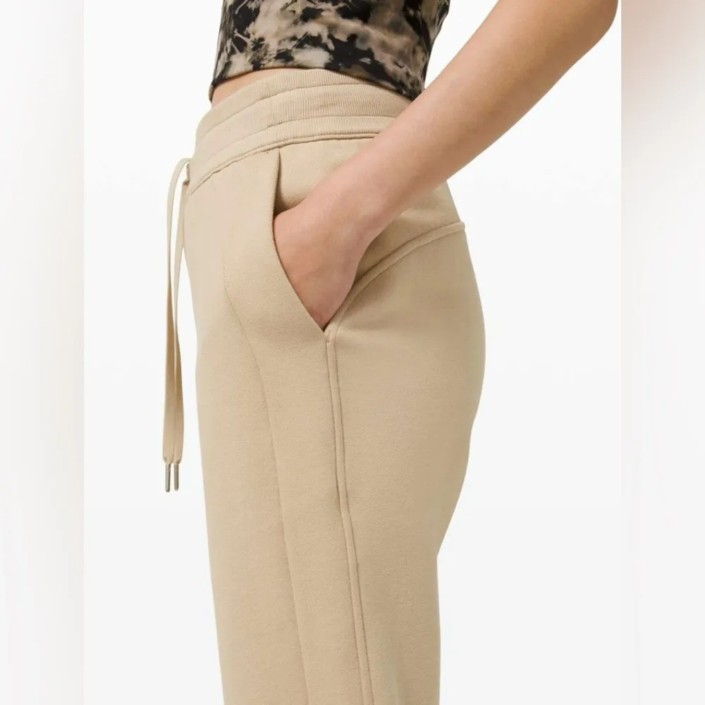 Lululemon Scuba High Rise Joggers Fleece Trench Color Size 2 - Image 2