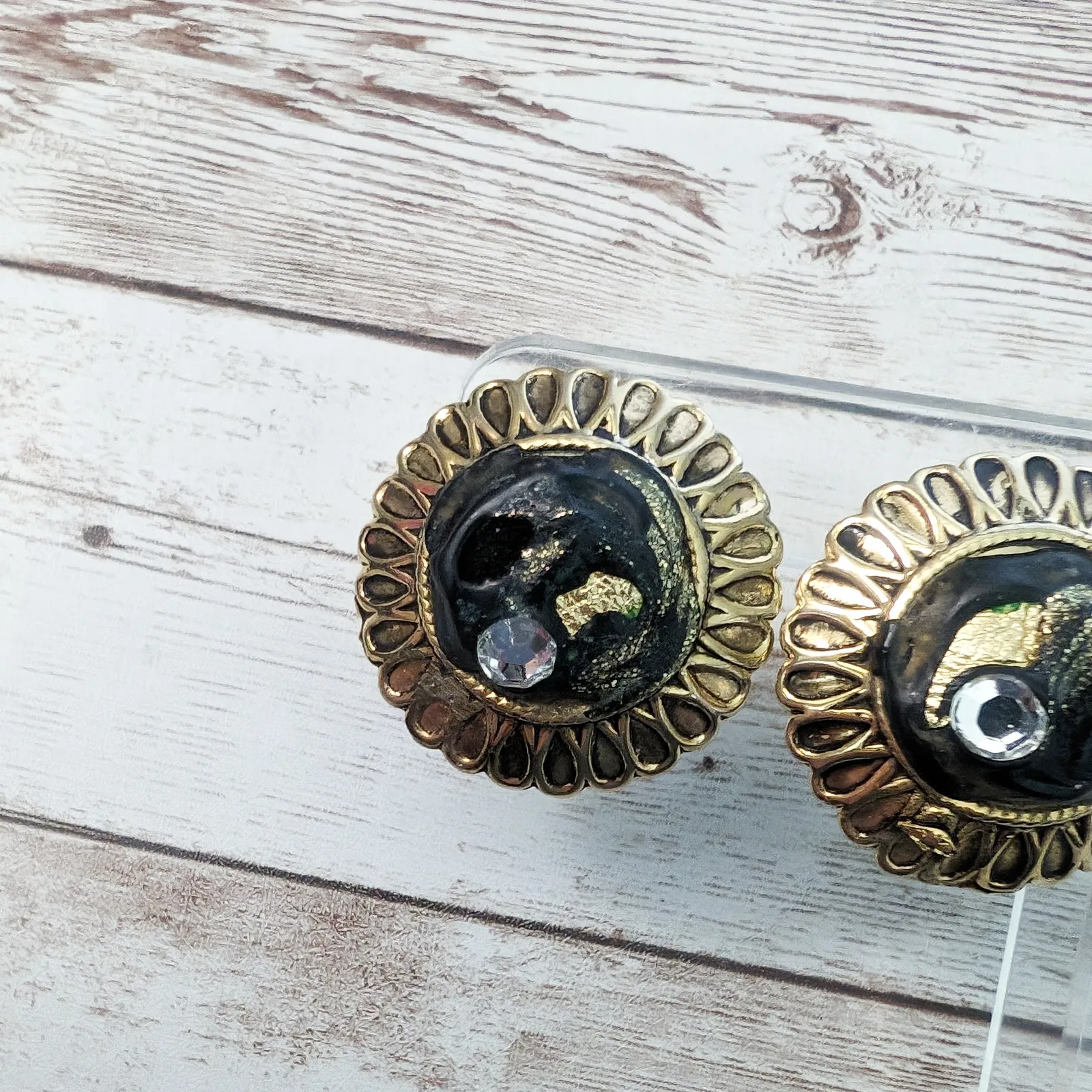 Vintage Clip On Earrings Black and Brass Tones Large - Image 3