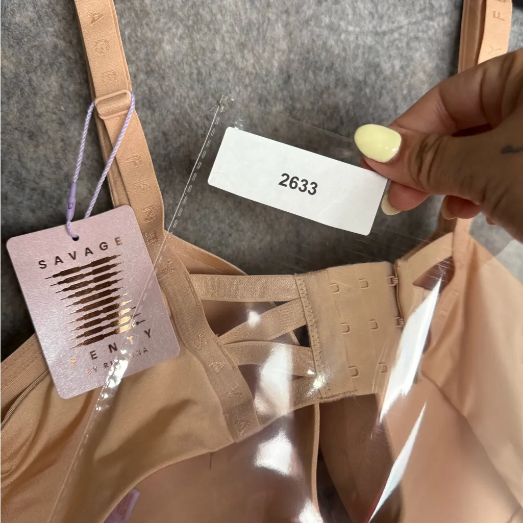 Savage X Fenty Women Size‎ 40D Microfiber T - Image 6