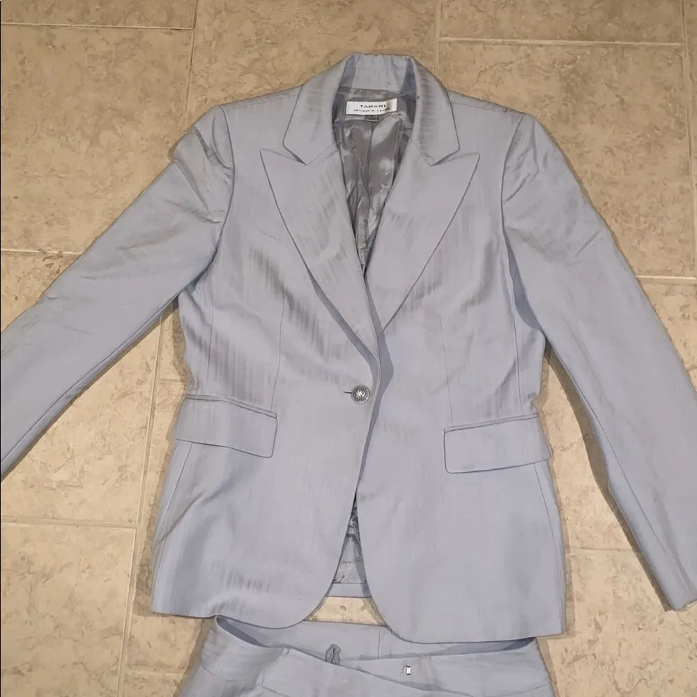 Tahari pant suit size 10 - Image 7