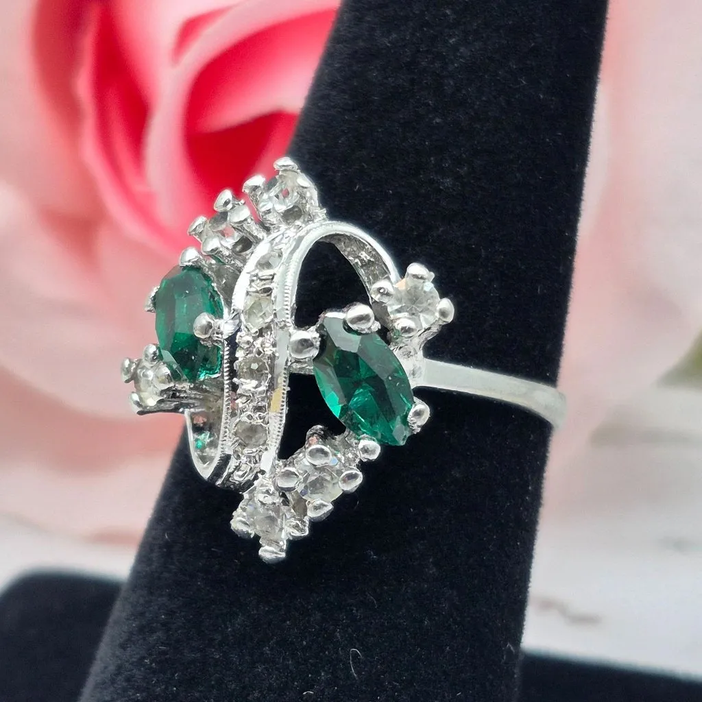 Cocktail Ring Silver Tone Clear Crystal & Green Marquise Fashion Jewelry Size 8 - Image 3