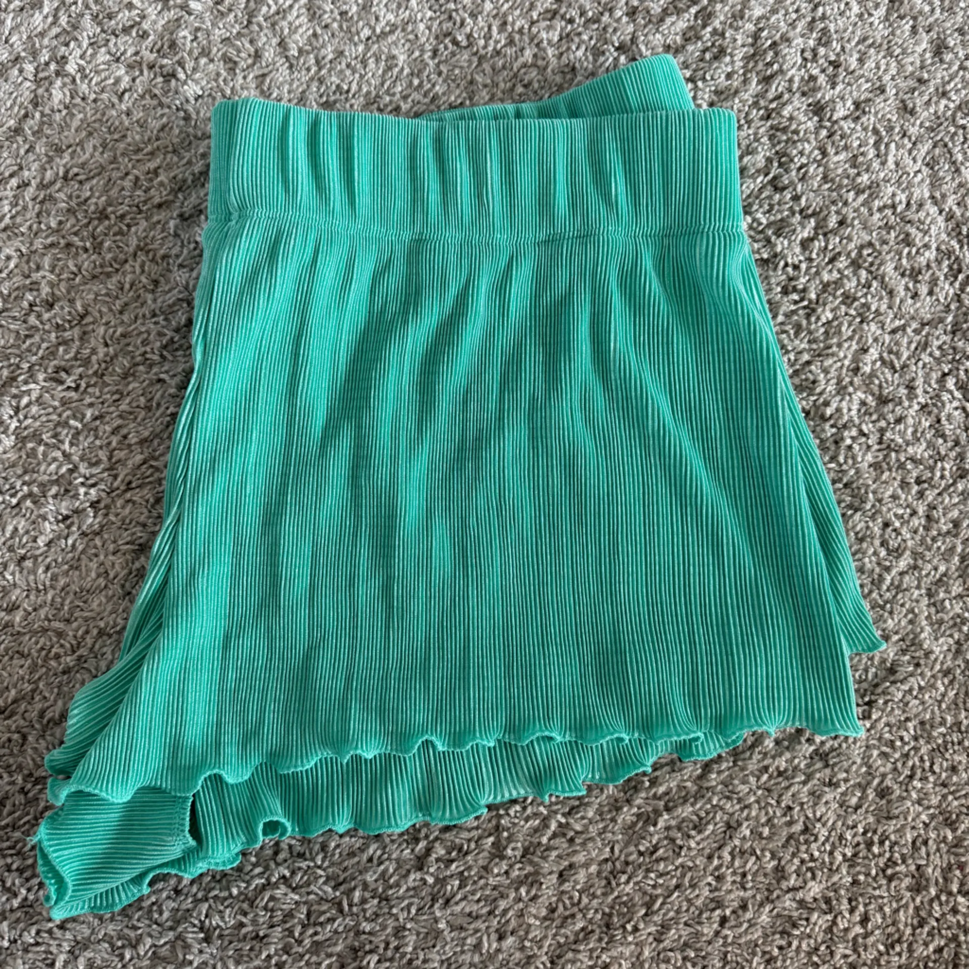 Colsie Teal Shorts size XL. NWT. Green - Image 3
