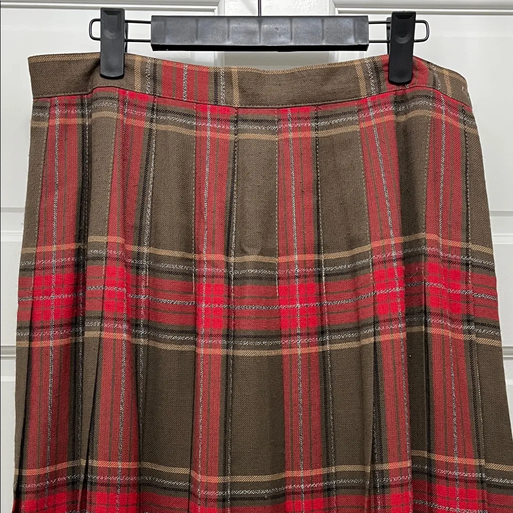 Vintage Significance Pleated Red and Brown Plaid Maxi Skirt - Size 16 - Image 5