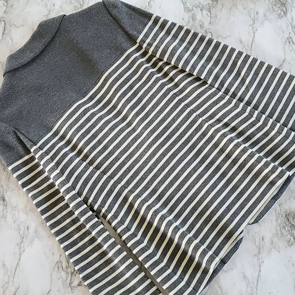 Yoanna Baraschi Gray Striped Blazer size medium - Image 9