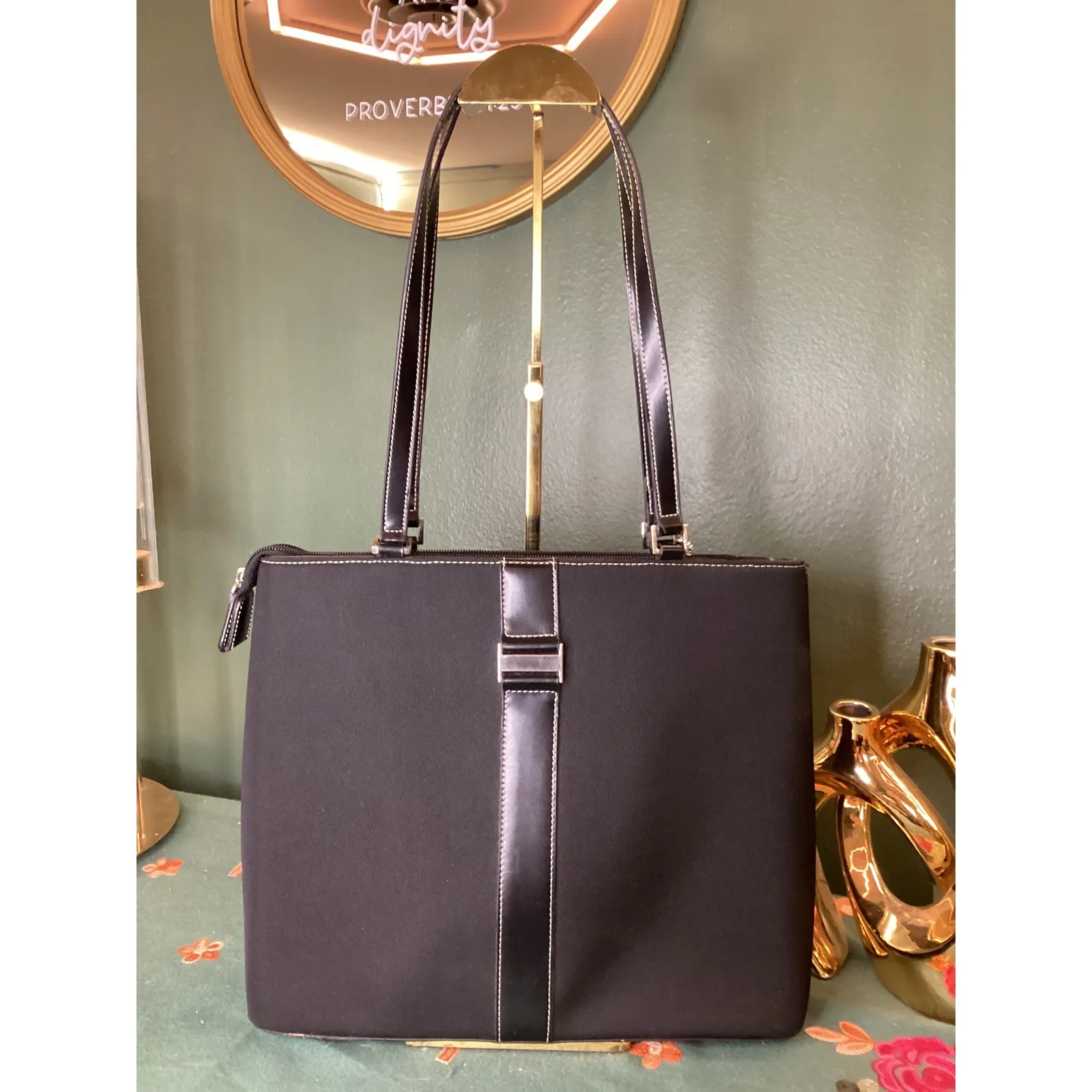 Chic Black Tote Bag Women's Stylish Shoulder Handbag - Image 4