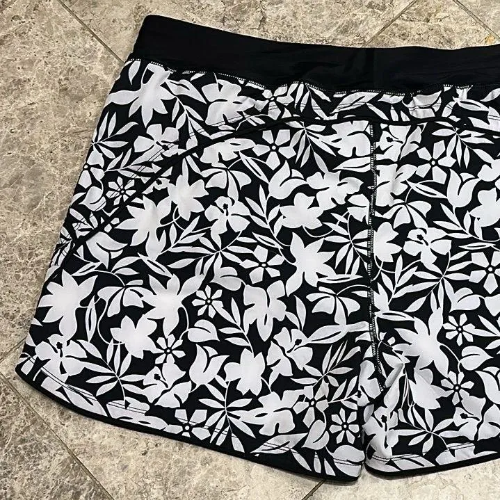 Lands End 5” Swim Board Shorts with Panty Black White Size 18 - Image 9