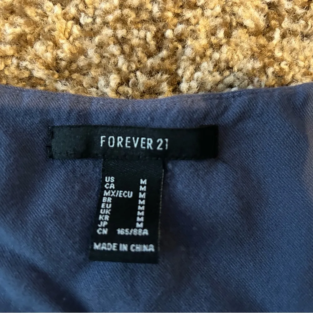 Forever 21 Medium Bohemian cropped long sleeve shirt - Image 3