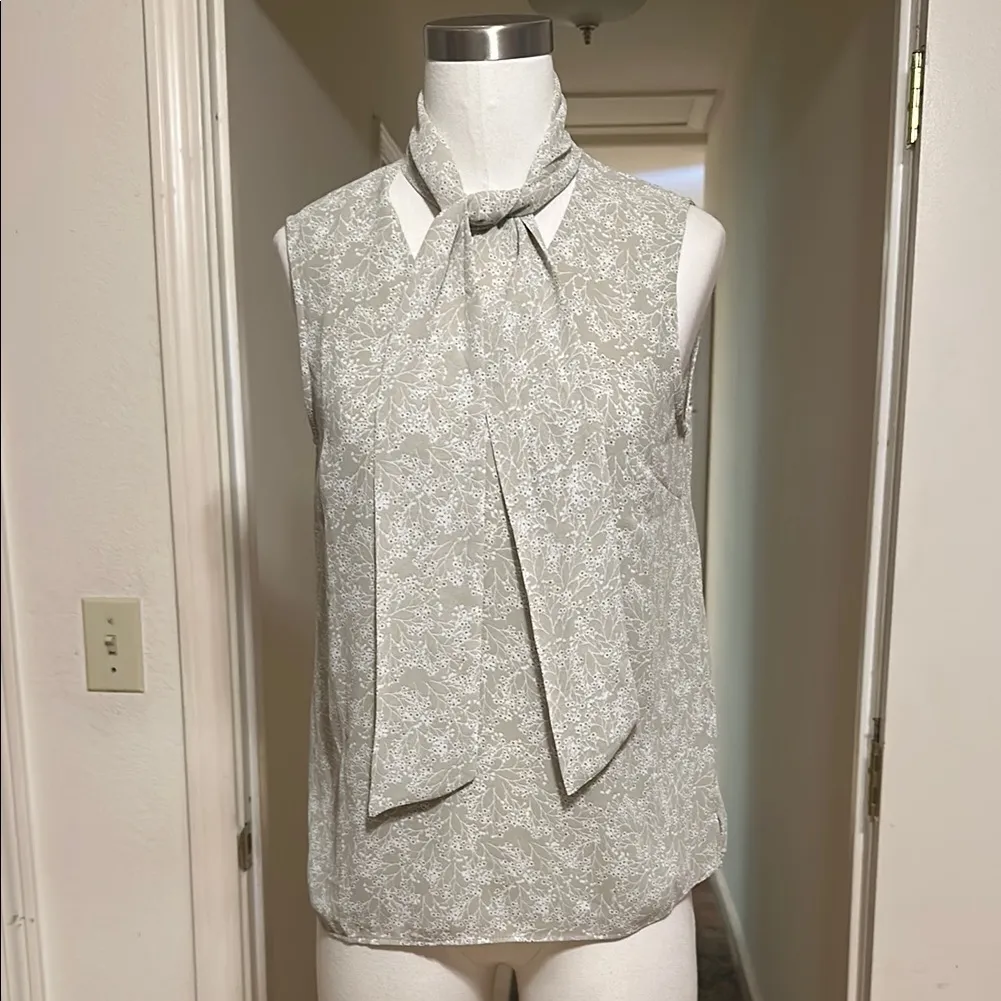 Green & White Micro Floral Print Tie-Detail Top - Image 6