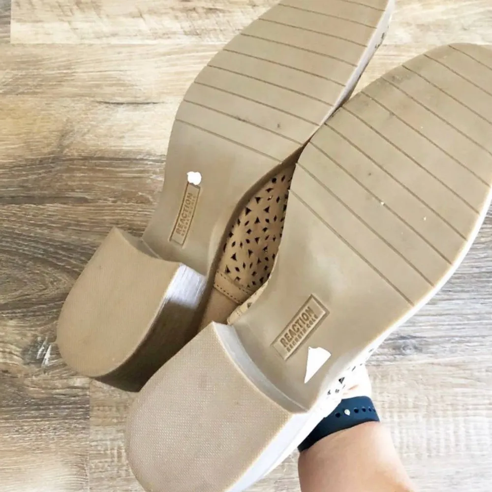 Kenneth Cole Women’s Size 10 Sand Tan Salt Laser Cut Gore Ankle Booties - Image 7