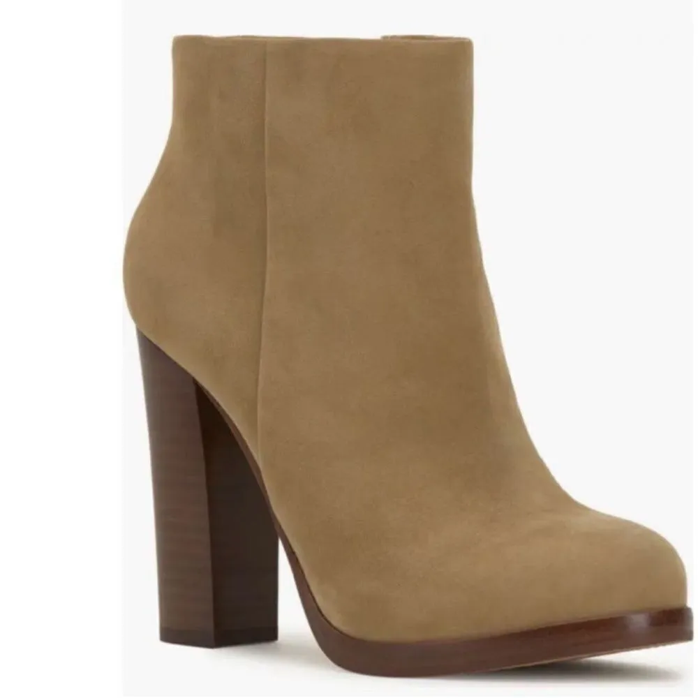 Vince Camuto  Tan Leather Ankle Boots
Boots(Size 6.5M) - Image 2