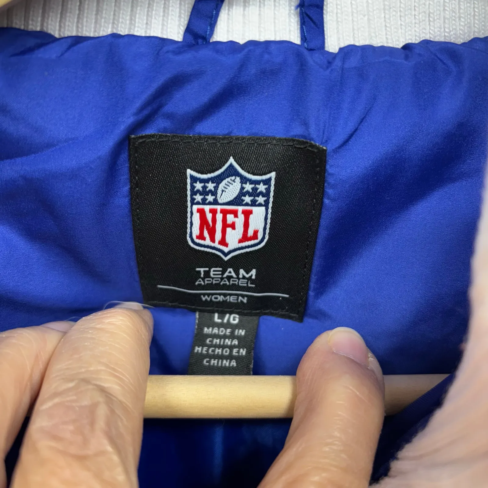 Indianapolis Colts Women's Puffer Vest‎ - Size Large - Image 6