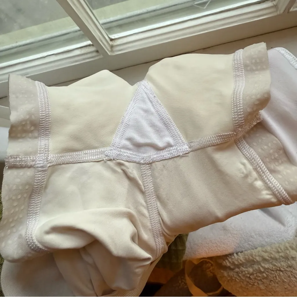 Lululemon Court Rival Perforated High-Rise Skirt - Image 8