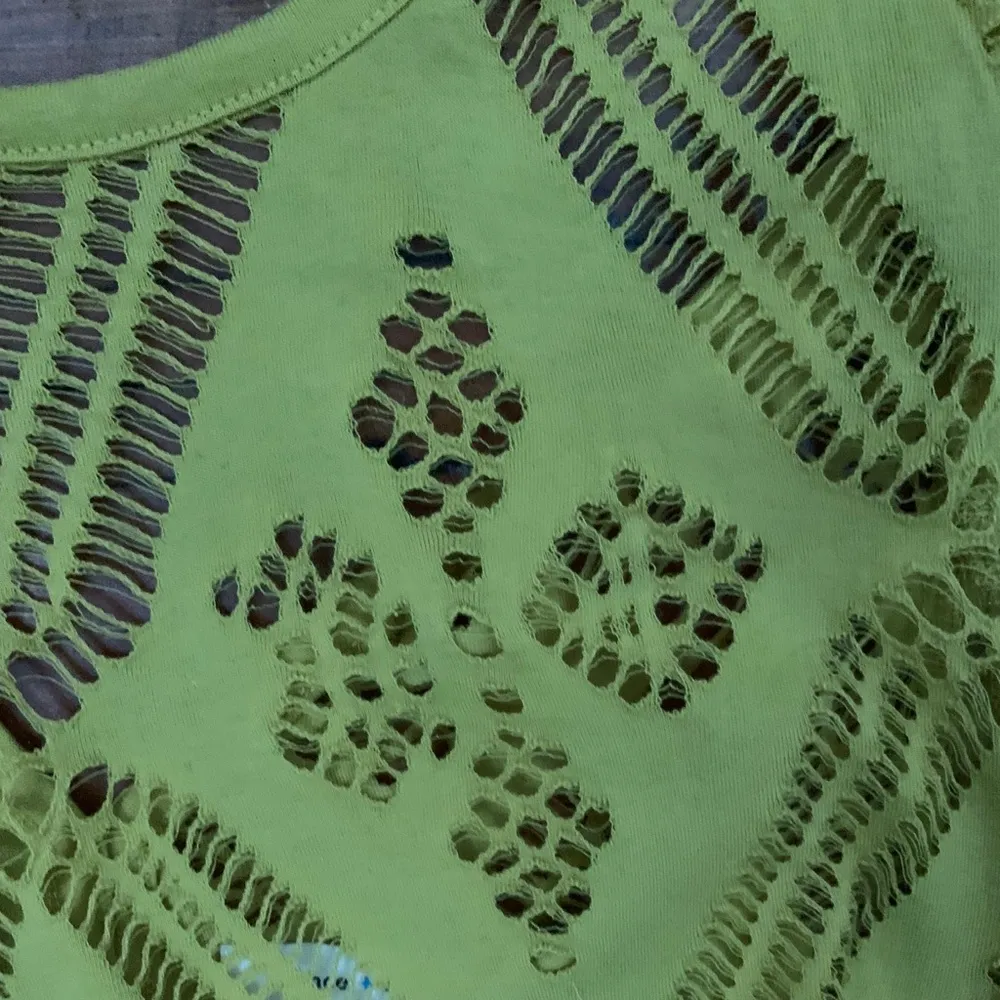 Urban Outfitters Patterned Yellow Crop Top - Image 4