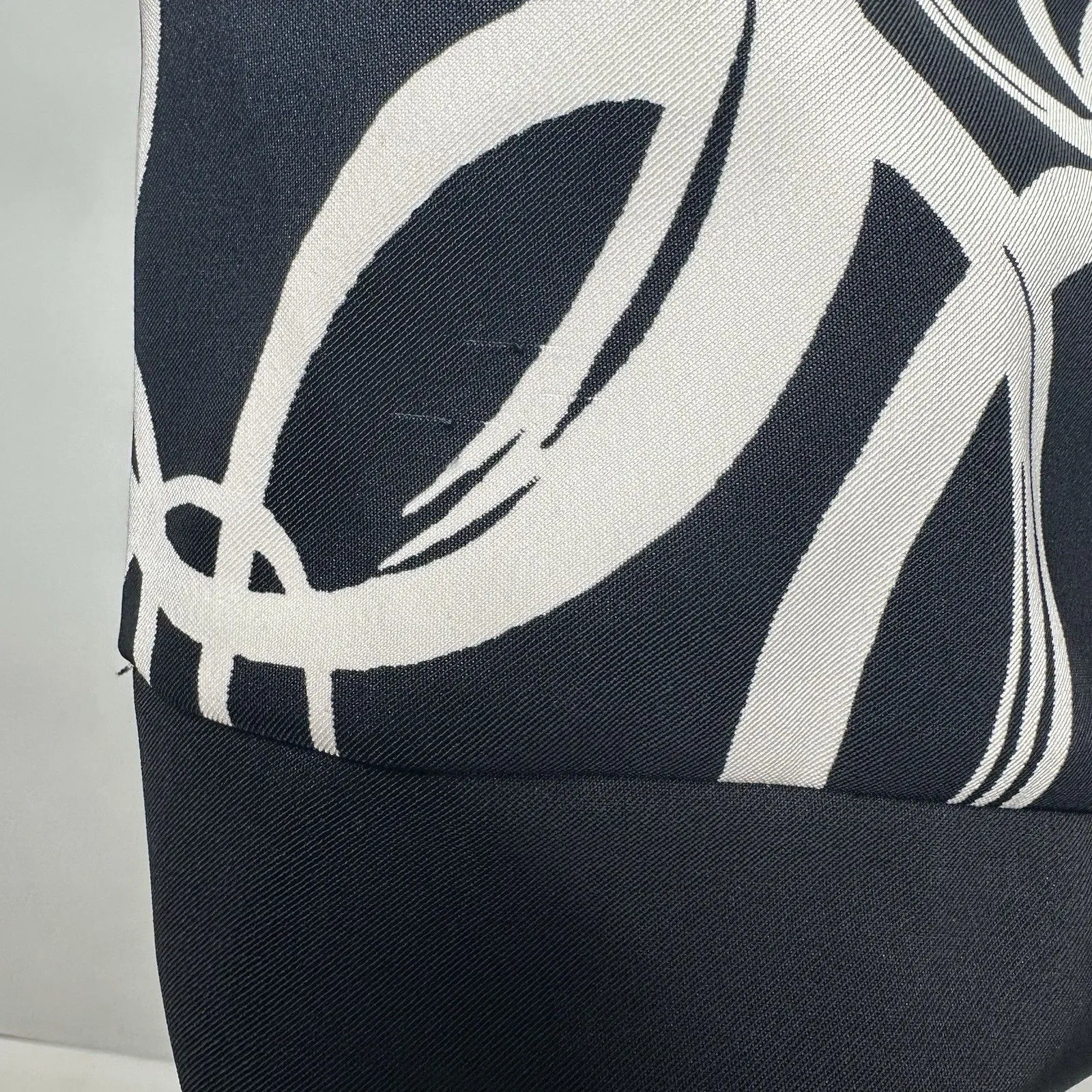 AGB Women’s Dress Size 6 Black White Sleeveless Sheath Geometric Circle Print - Image 2