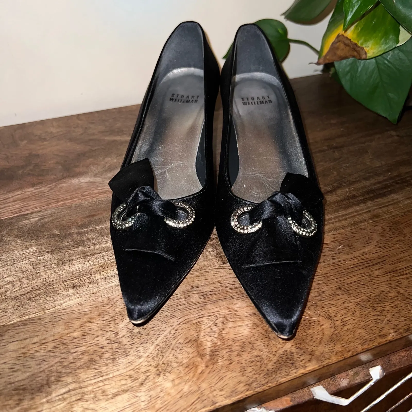 Stuart Weitzman  Womens 6.5 Lazo Black Satin Kitten Heel Pointed Toe Shoes Formal - Image 5