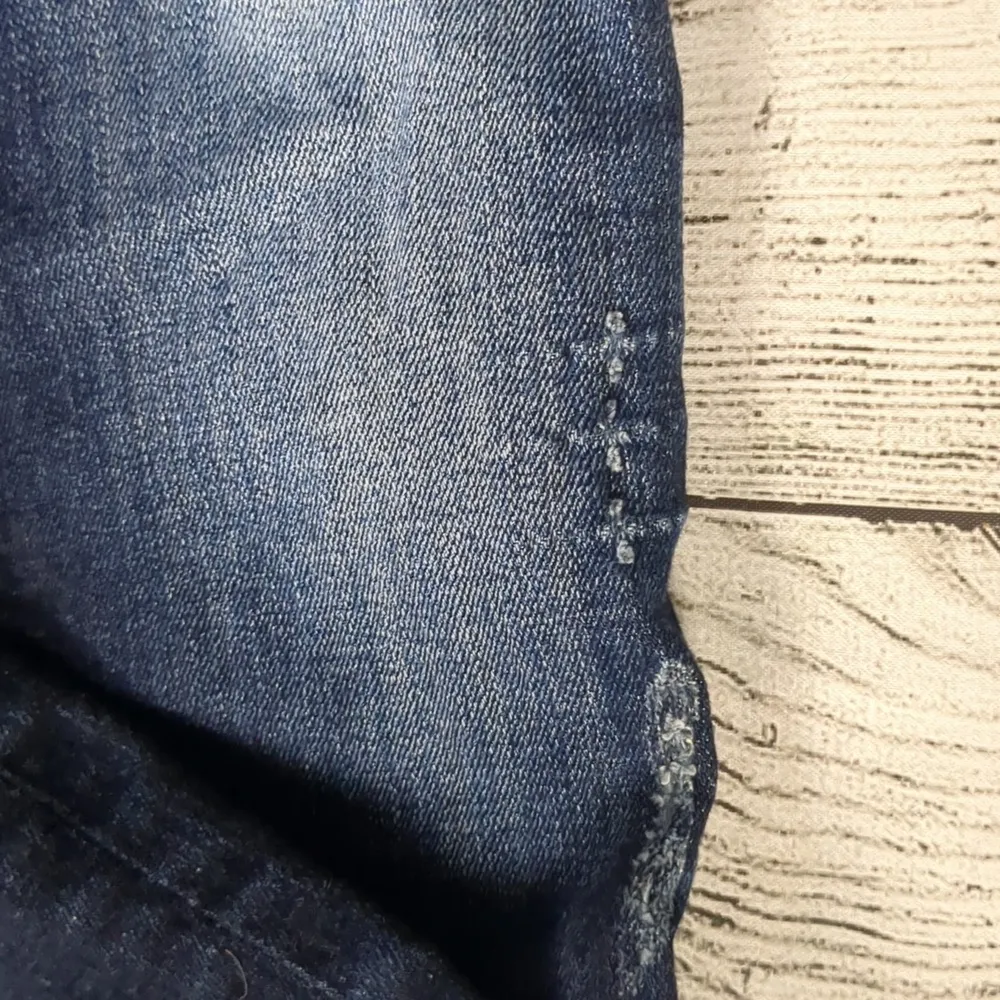 distressed jewels may skinny jeans size 26 - Image 2