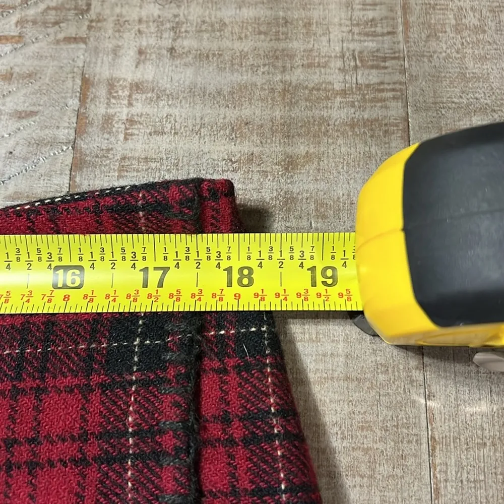 Eddie Bauer Red Plaid Wool Blend Mini Skirt Line Zips Blanket stitch hem EUC - Image 6
