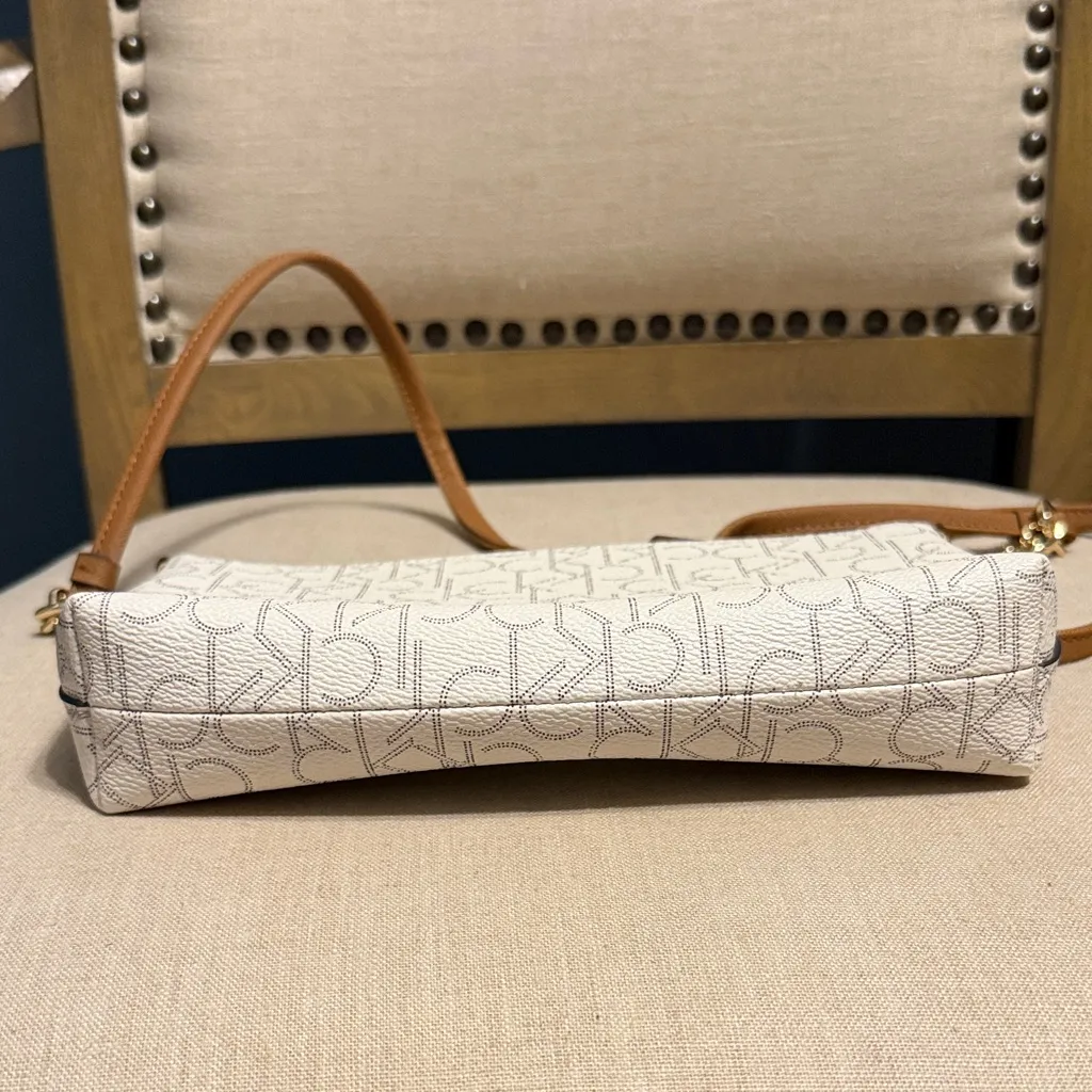 Calvin Klein Women’s “Hayden” Top Zip Chain Crossbody - Image 4