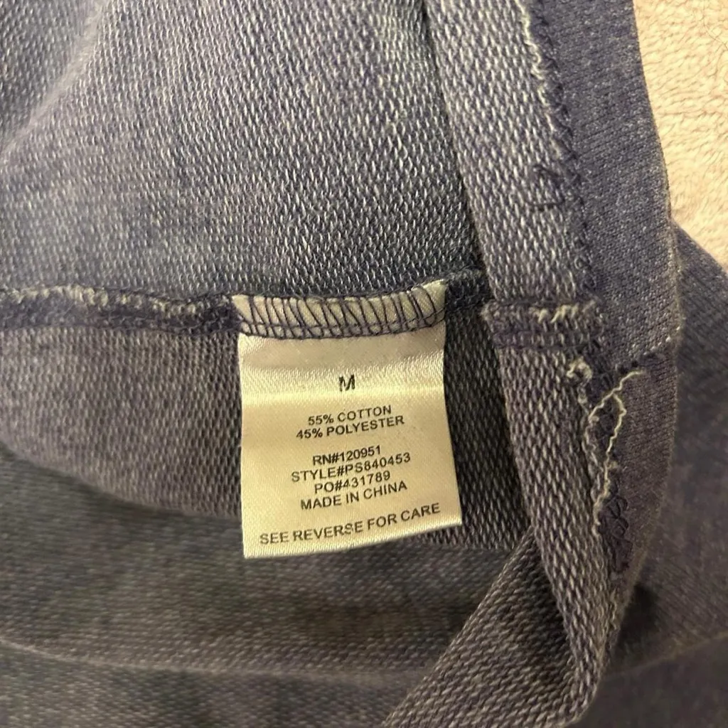 NWOT Pink Rose Sweatshirt Medium Blue - Image 6