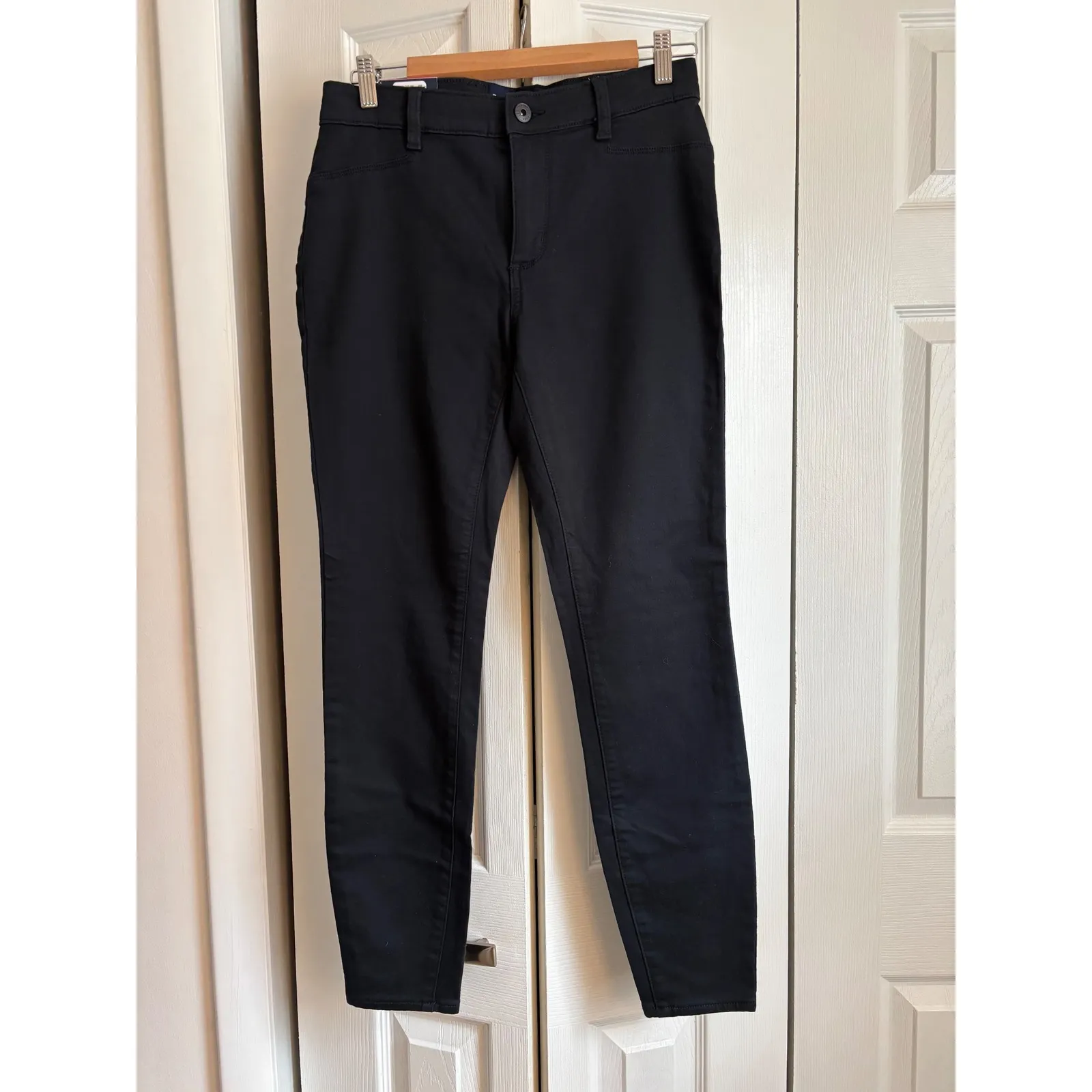GAP NWT Black Skinny Jeans – Size 6 – Flat Front Classic Stretch Denim MSRP $50 - Image 6