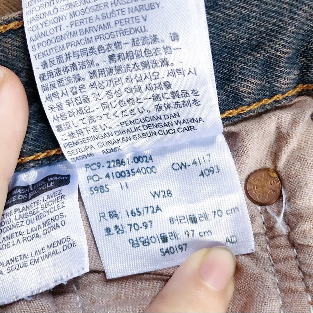 Levi’s • Wedgie Icon Jean cropped straight leg distressed dyed tinted orange - Image 7