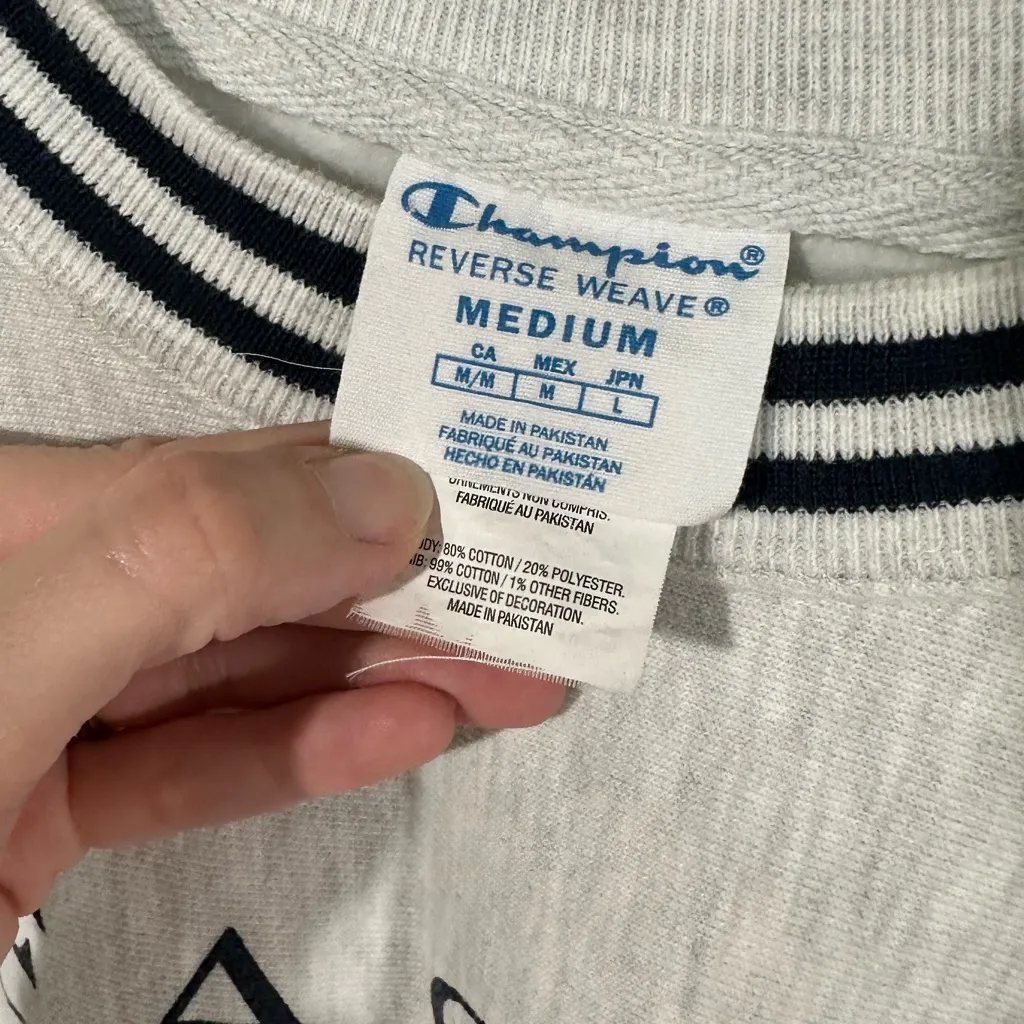 Champion Reverse Weave “Seaside” Crewneck Sweatshirt – Women’s Medium - Image 4