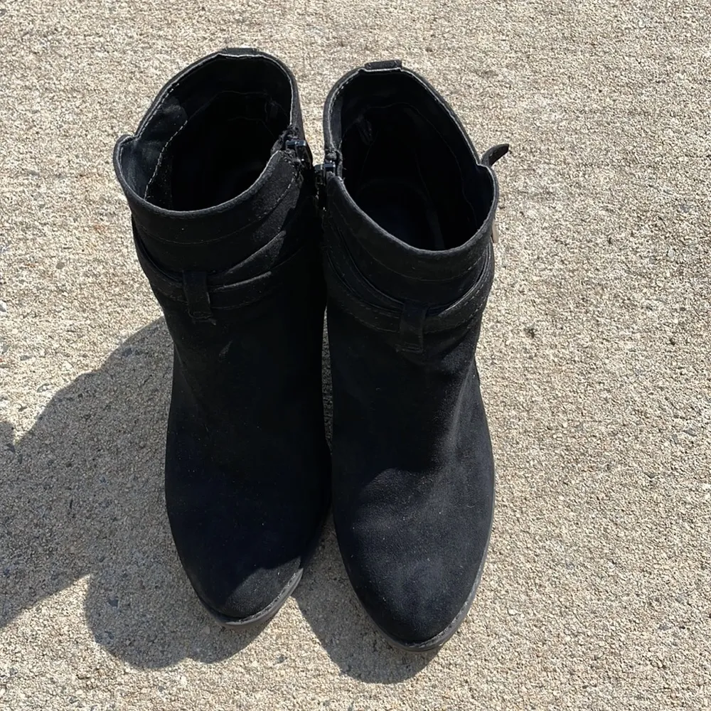 Express suede black booties size 7 - Image 2