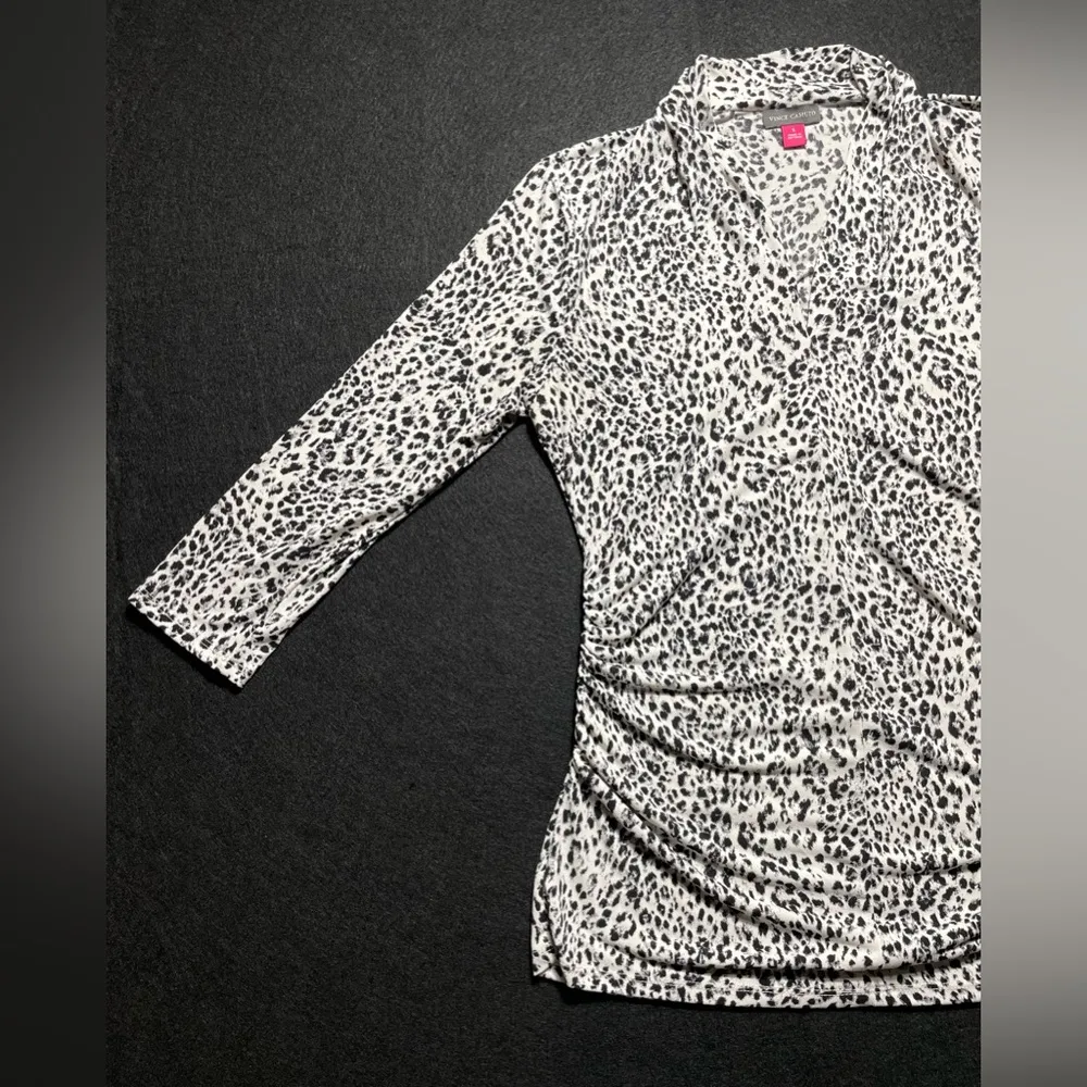Vince Camuto Women’s Leopard Print V-Neck Stretch Blouse Size S 3/4 Sleeve Chic - Image 6