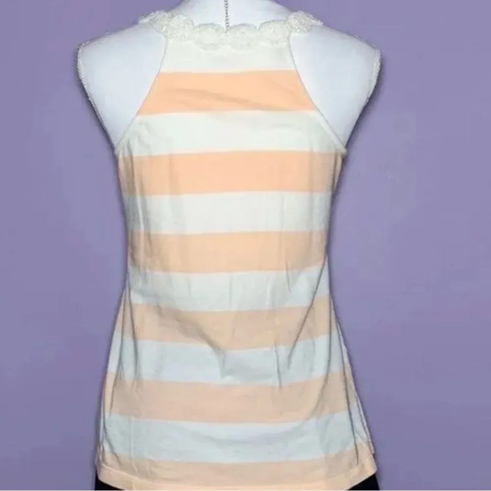 255. Old Navy Peach and white Crochet detailed tank top - Image 7
