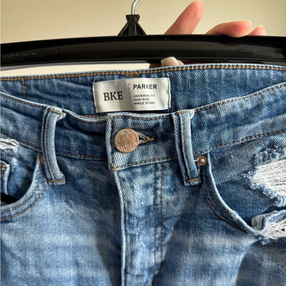 BKE Parker Universal Fit High Rise Ankle Skinny Women’s 25 Destroyed Knee Denim - Image 3