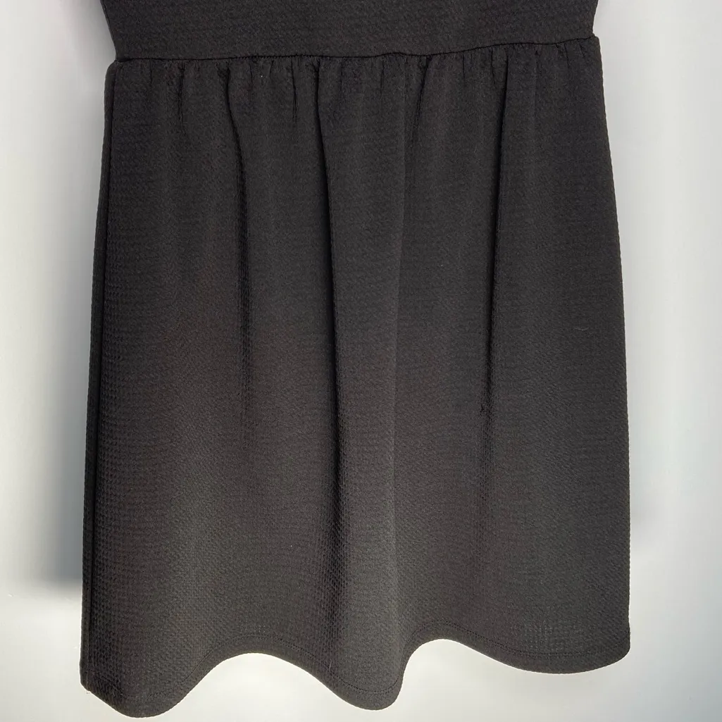 Soprano Black Mini Dress Floral Lace Feminine Old Money Minimal Classy LBD - Image 5