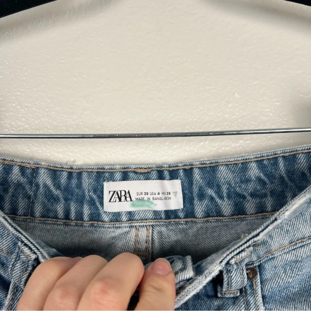 Zara Straight Leg Button Fly Jeans Sz‎ 4 - Image 4