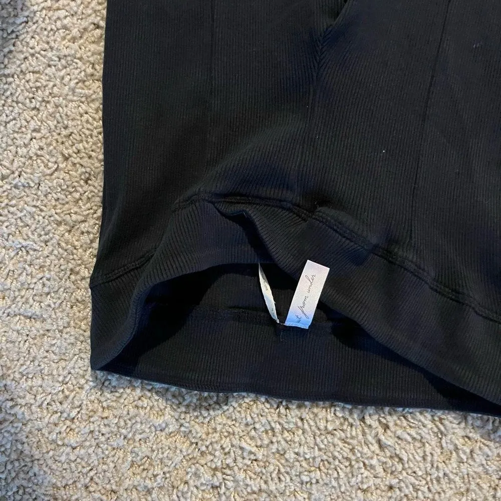 Out from under black Lola V-Front lounge pant never worn - Image 6