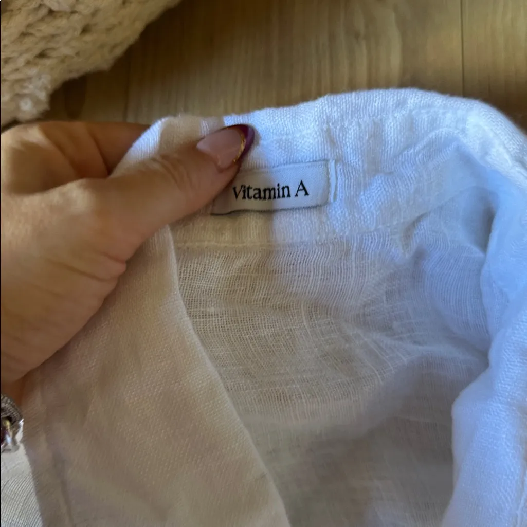 Vitamin A White Linen Top - Image 2