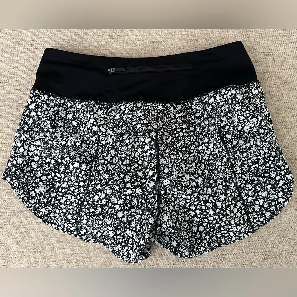 Lululemon Speed Up Mid-Rise Short size 4 tall - Image 5