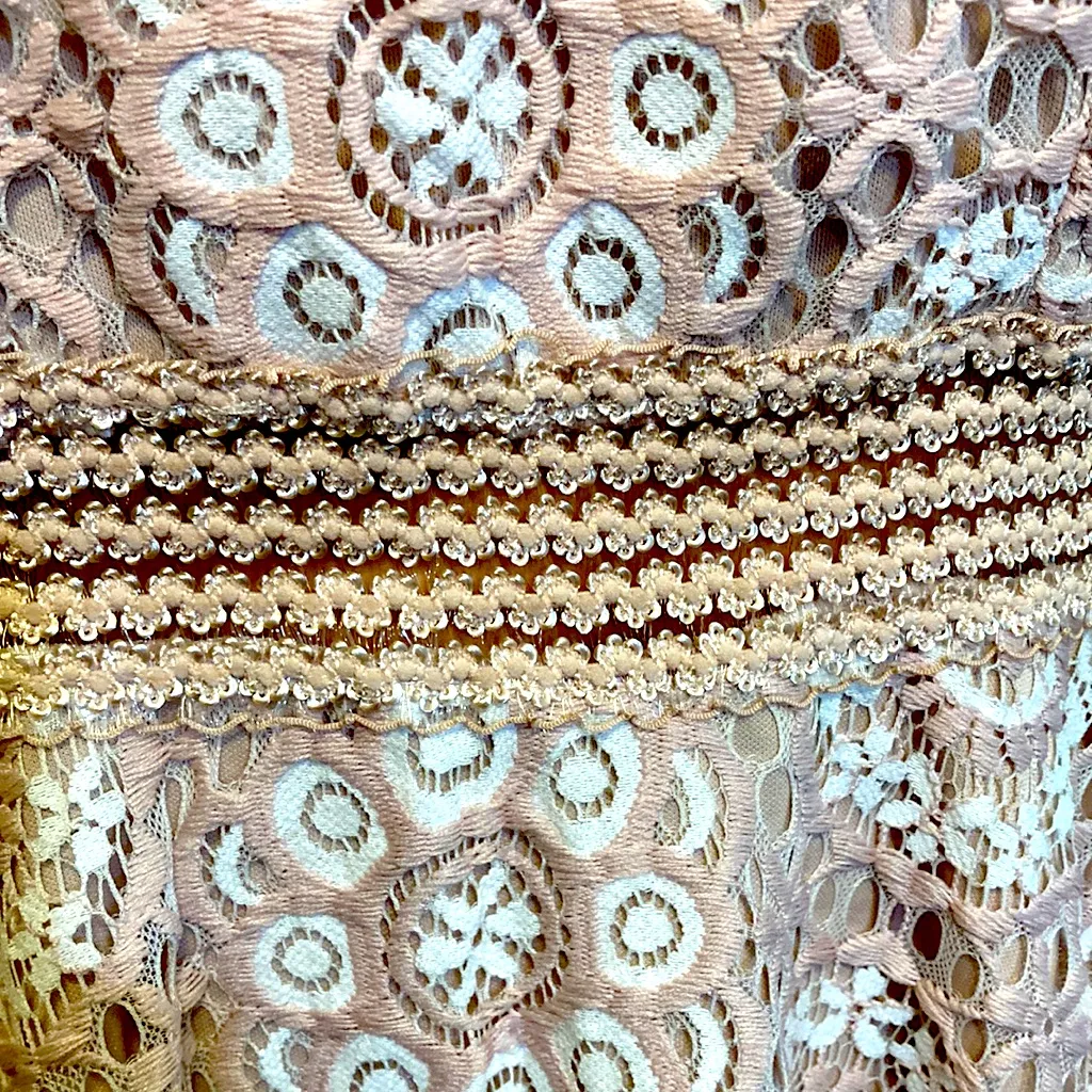 City Triangles Juniors size 15 blush Pink & Ivory lace halter dress Formal NWT - Image 8