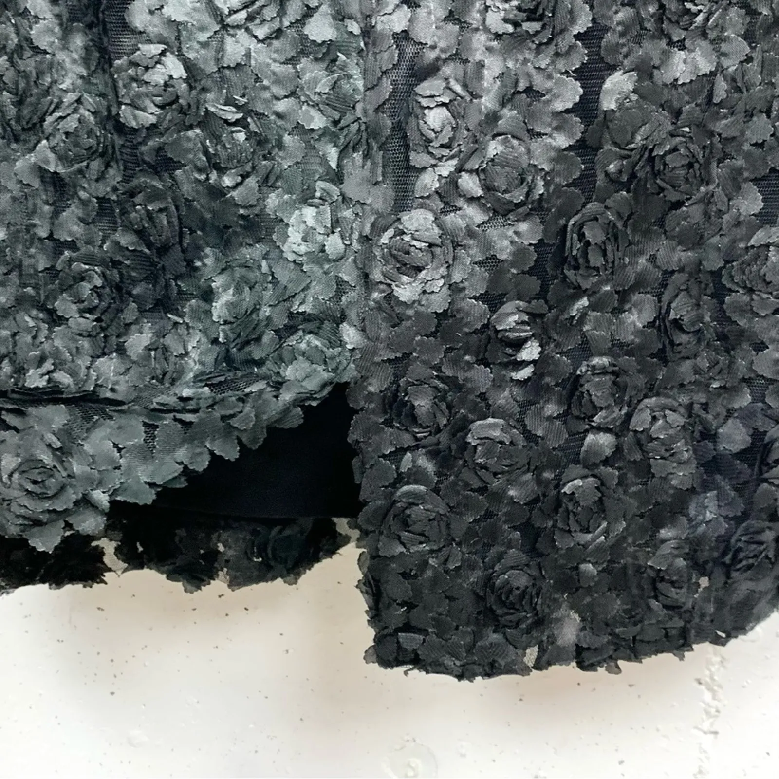 W by Worth 3D Roses Sleeveless Sheath Dress Bateau Neck Textured Lined Black 2 - Image 5