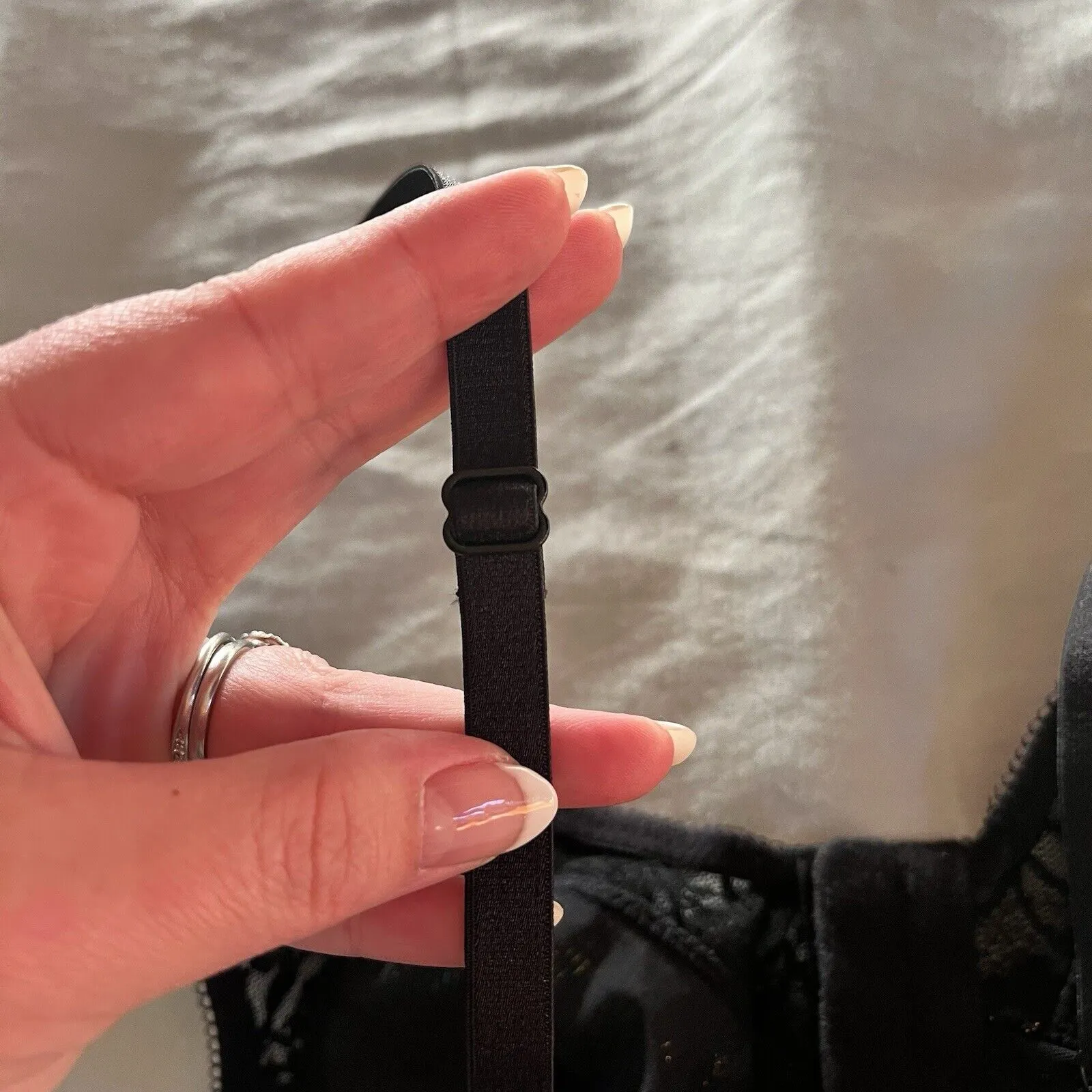 Intimately FREE PEOPLE Iridescent Lace Bra Size XS So Pretty EUC - Image 8