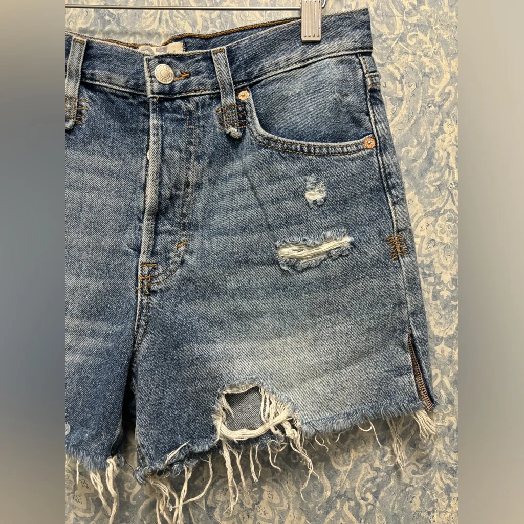 We The Free People Womens Size 27 Button Fly Distressed Cut Off Jean Shorts - Image 2
