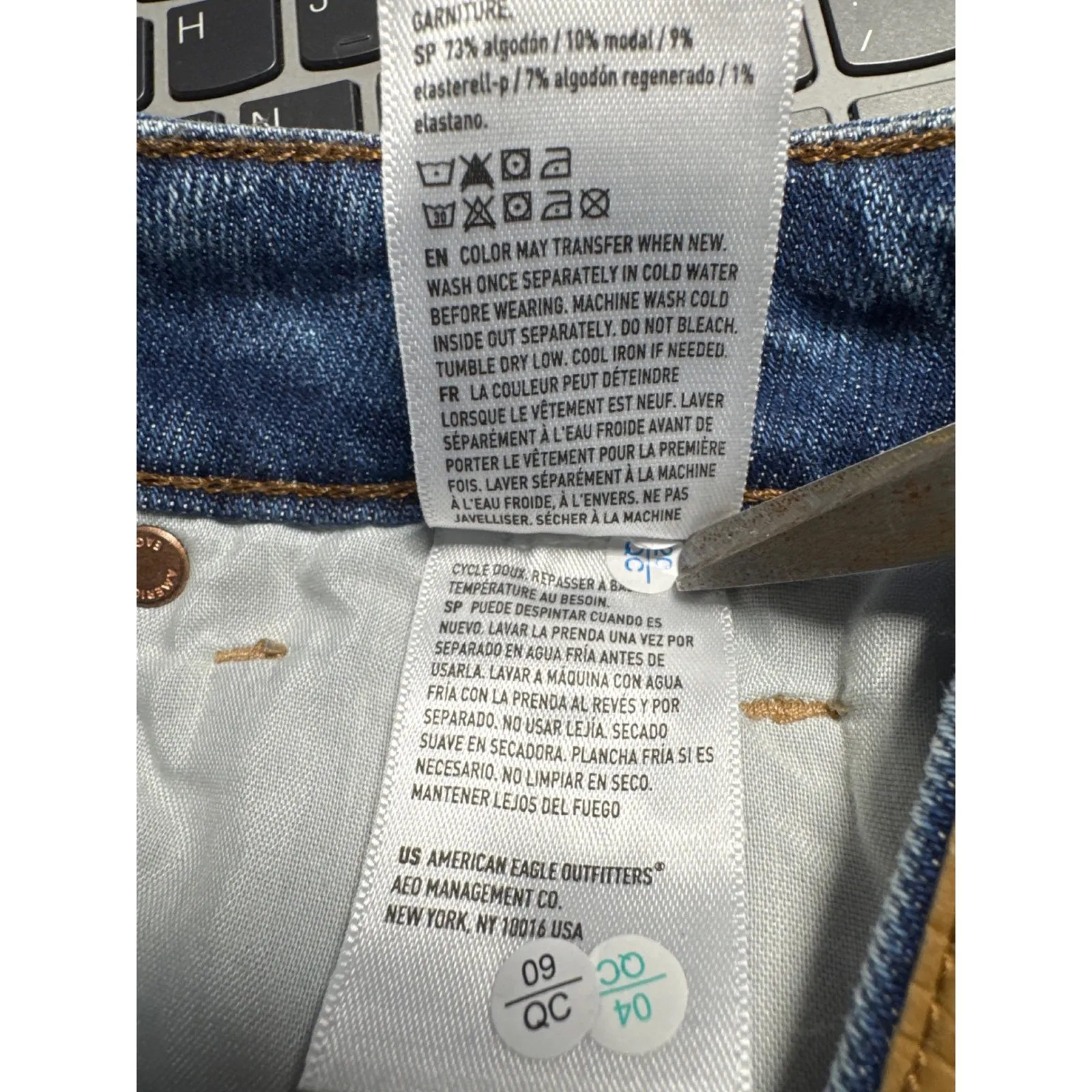 American Eagle Denim Shorts High Waisted Distressed Cuffed Dark Wash Size 00 Blue - Image 5