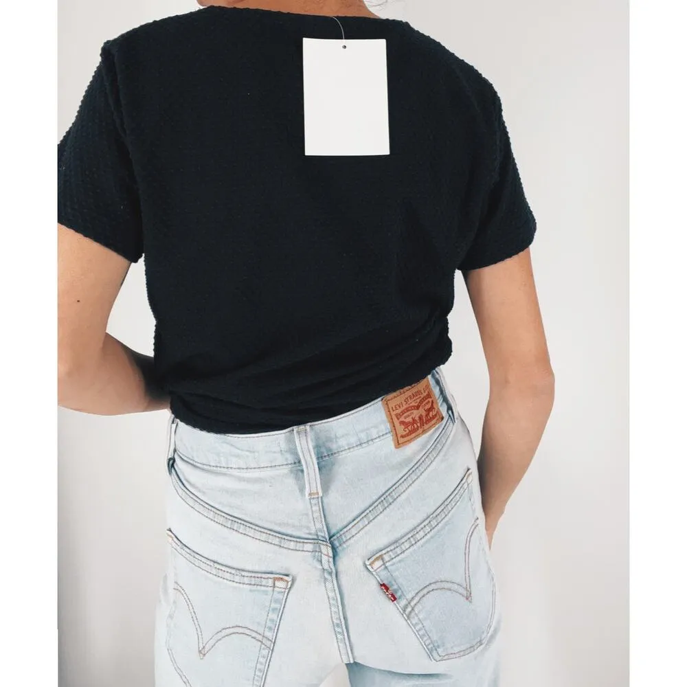 NWT Vintage Claudia Barnes Black Textured Short Sleeve Top Small - Image 2