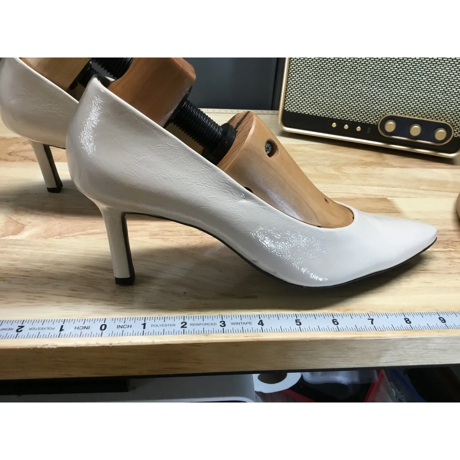 Paul Green Women's 10 Beige Patent Leather Slip On Flexible Pointed Toe Pumps - Image 2