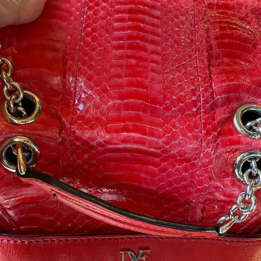 Diane Von Furstenberg Red Leather Chain Bag - Image 5