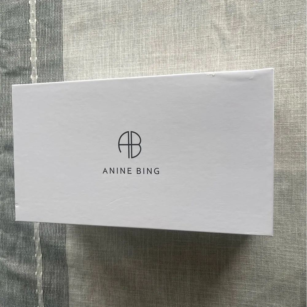 NWT Anine Bing Liane Low Top Leather Sneakers White Size 10 EU 40 - Image 7