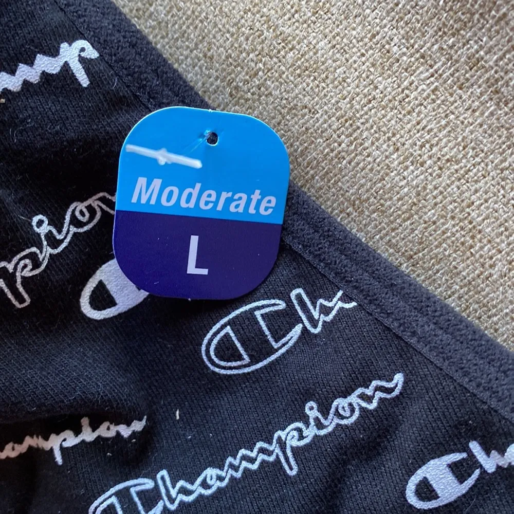 Champion logo Moderate Support Sports Bra - Image 3