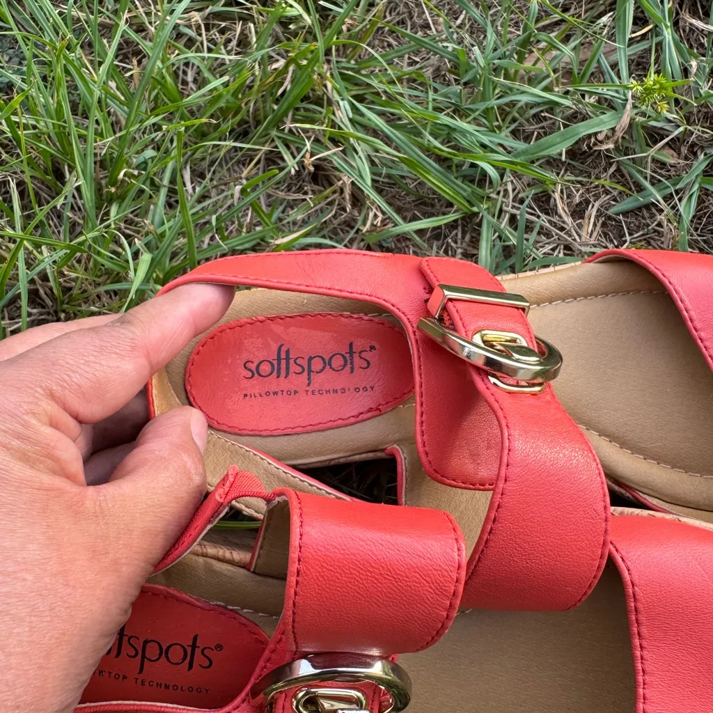 Softspots Women’s coral wedge sandals Size 7.5 Pink - Image 6