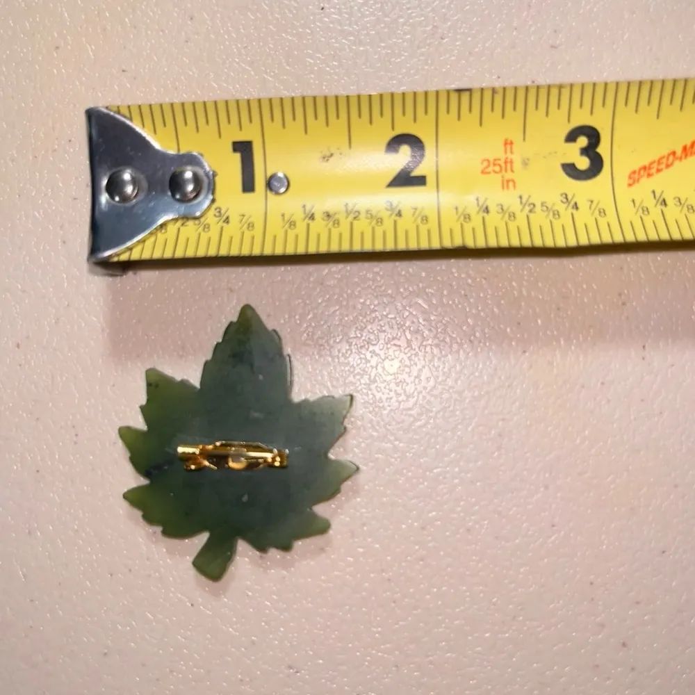 Vintage Jade Leaf Brooch - Image 2