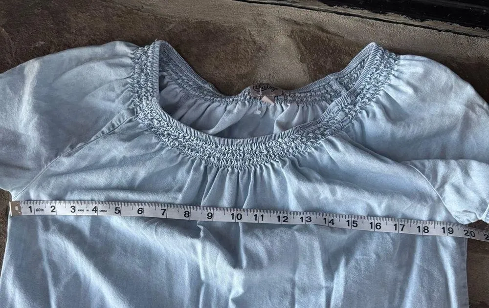 COMO VINTAGE Light Blue Chambray denim blouse top smocked boho relaxed flowy - Image 4